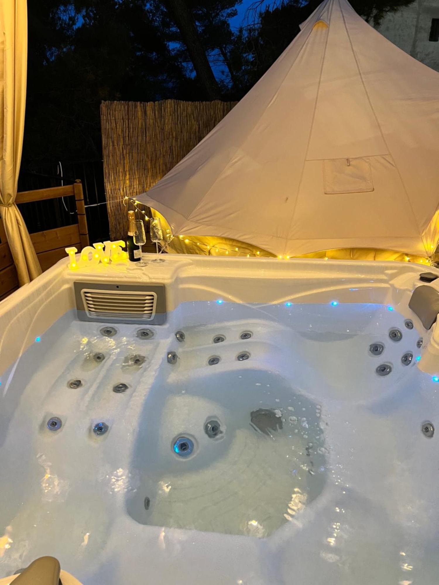 Love Room Tente Lodge Spa Mfg Chez C&C, Exclusivement Reservee Aux Adultes Cantaron Zewnętrze zdjęcie