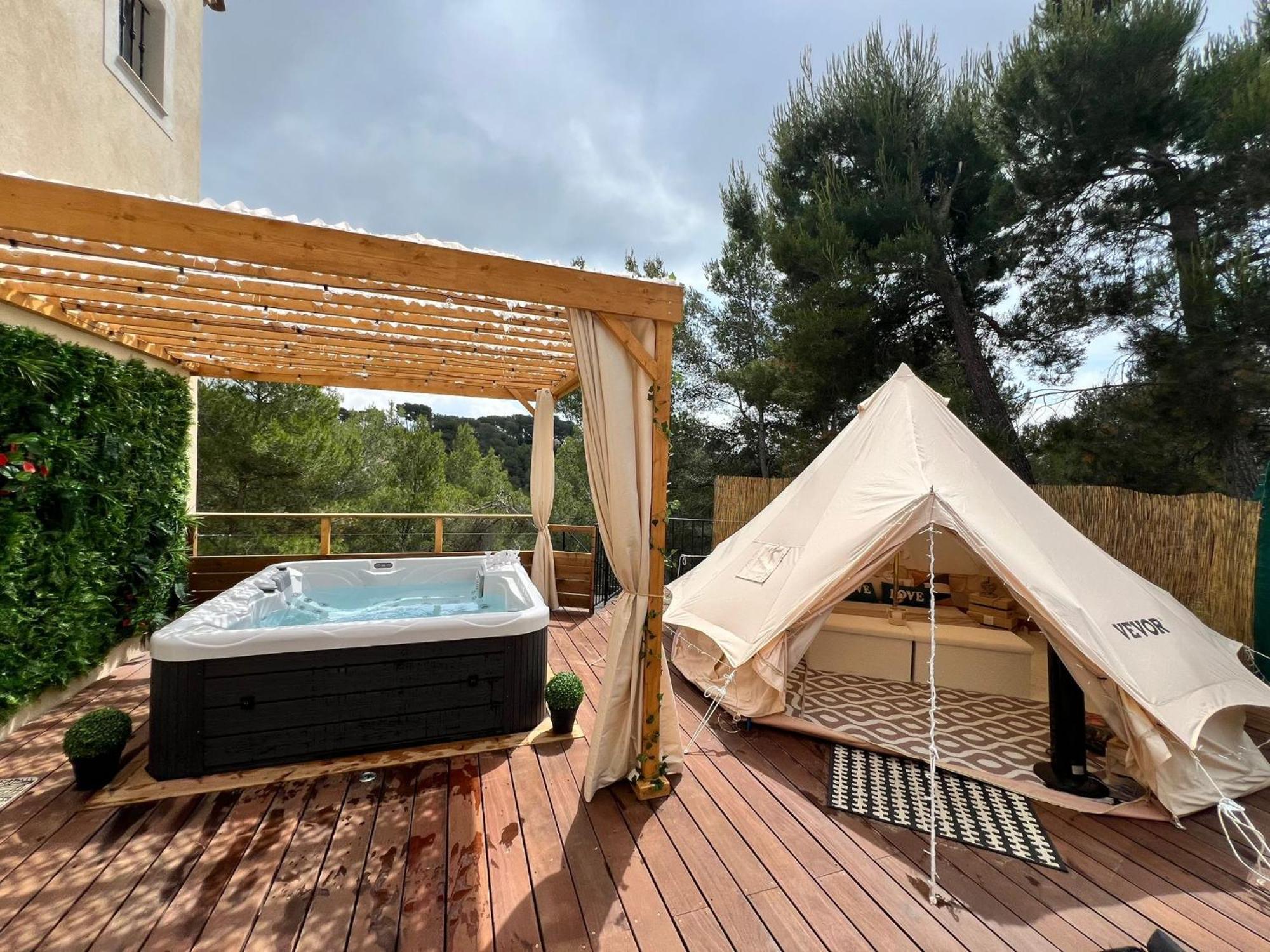 Love Room Tente Lodge Spa Mfg Chez C&C, Exclusivement Reservee Aux Adultes Cantaron Zewnętrze zdjęcie