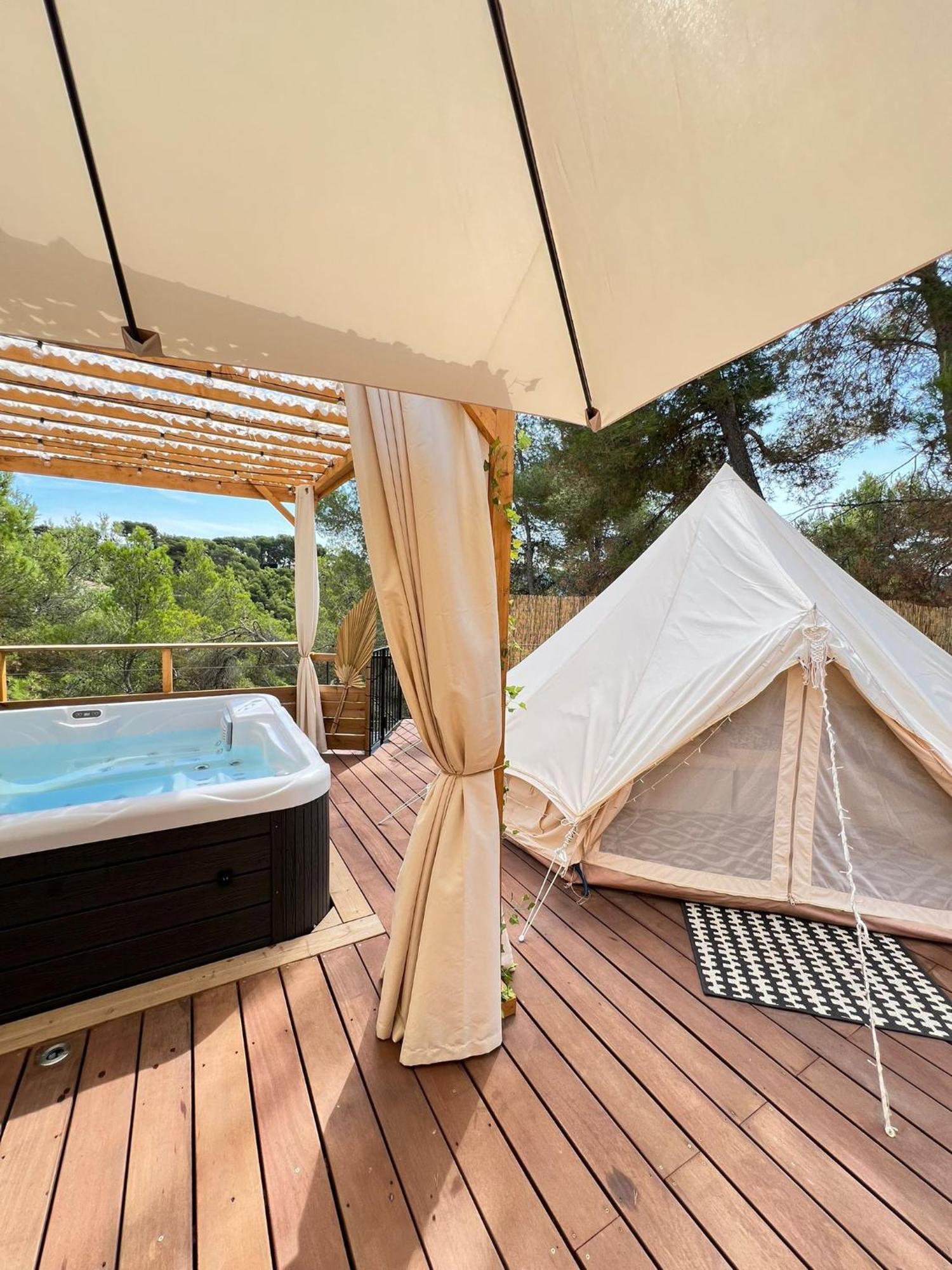 Love Room Tente Lodge Spa Mfg Chez C&C, Exclusivement Reservee Aux Adultes Cantaron Zewnętrze zdjęcie