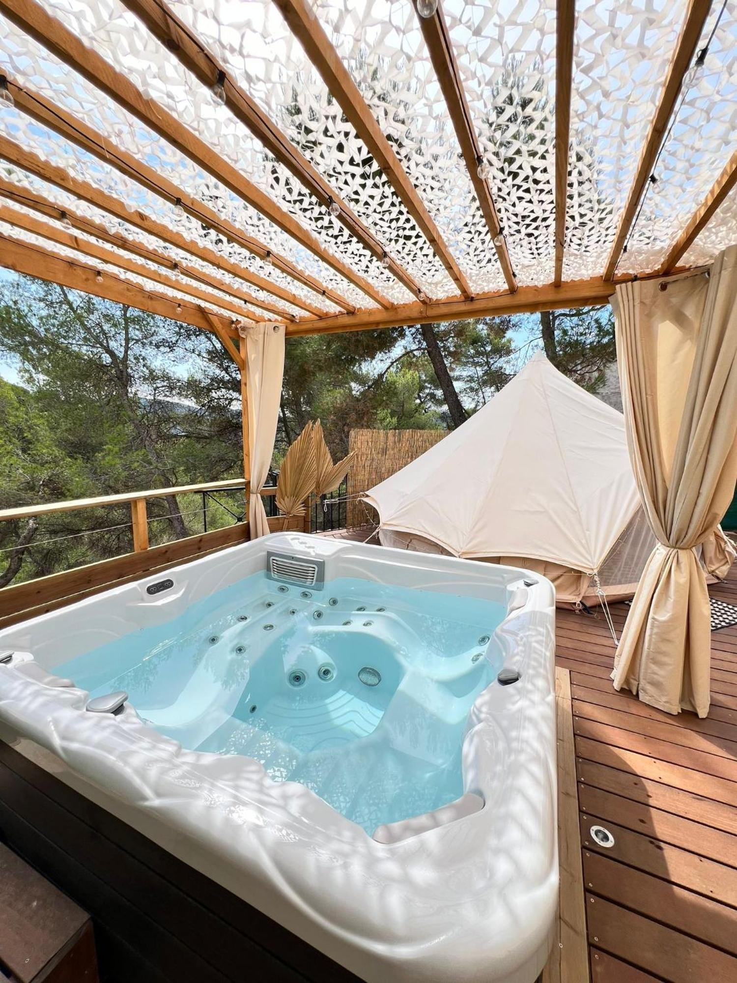 Love Room Tente Lodge Spa Mfg Chez C&C, Exclusivement Reservee Aux Adultes Cantaron Zewnętrze zdjęcie
