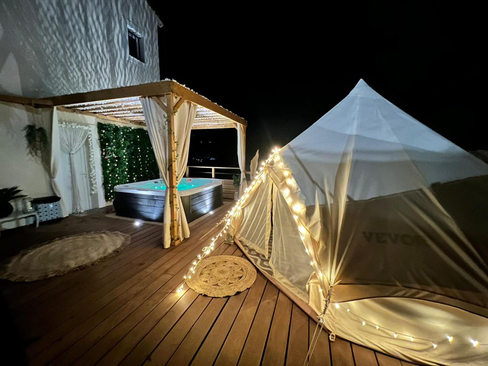 Love Room Tente Lodge Spa Mfg Chez C&C, Exclusivement Reservee Aux Adultes Cantaron Zewnętrze zdjęcie