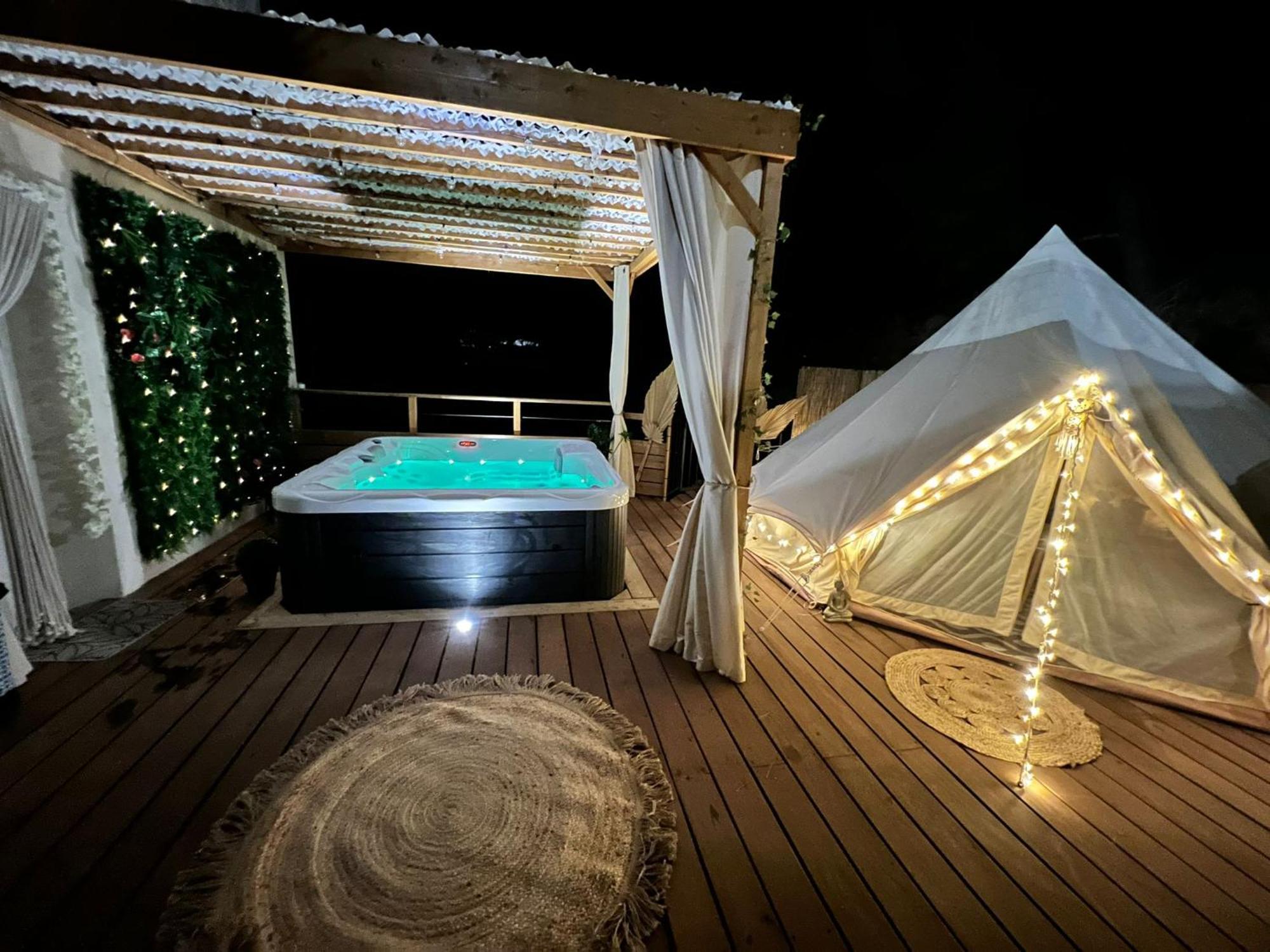 Love Room Tente Lodge Spa Mfg Chez C&C, Exclusivement Reservee Aux Adultes Cantaron Zewnętrze zdjęcie