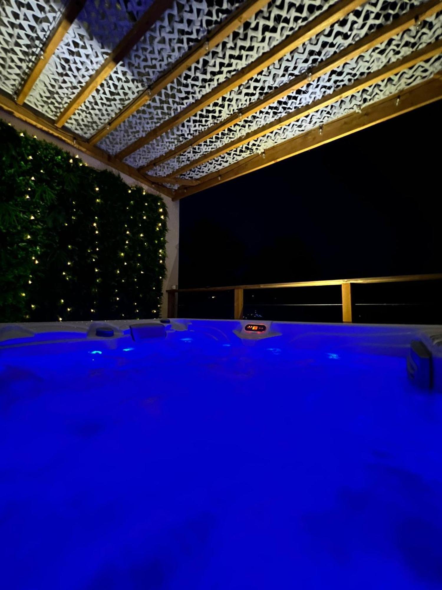 Love Room Tente Lodge Spa Mfg Chez C&C, Exclusivement Reservee Aux Adultes Cantaron Zewnętrze zdjęcie
